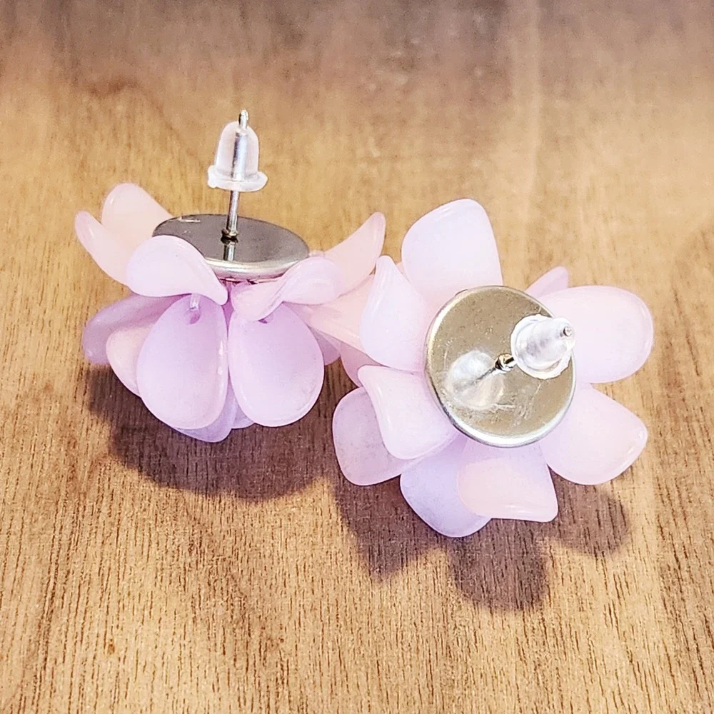 Frosted Lavender Pink Flower Petal Cluster Stud Earrings Floral Pom Pom‎ 1 Inch